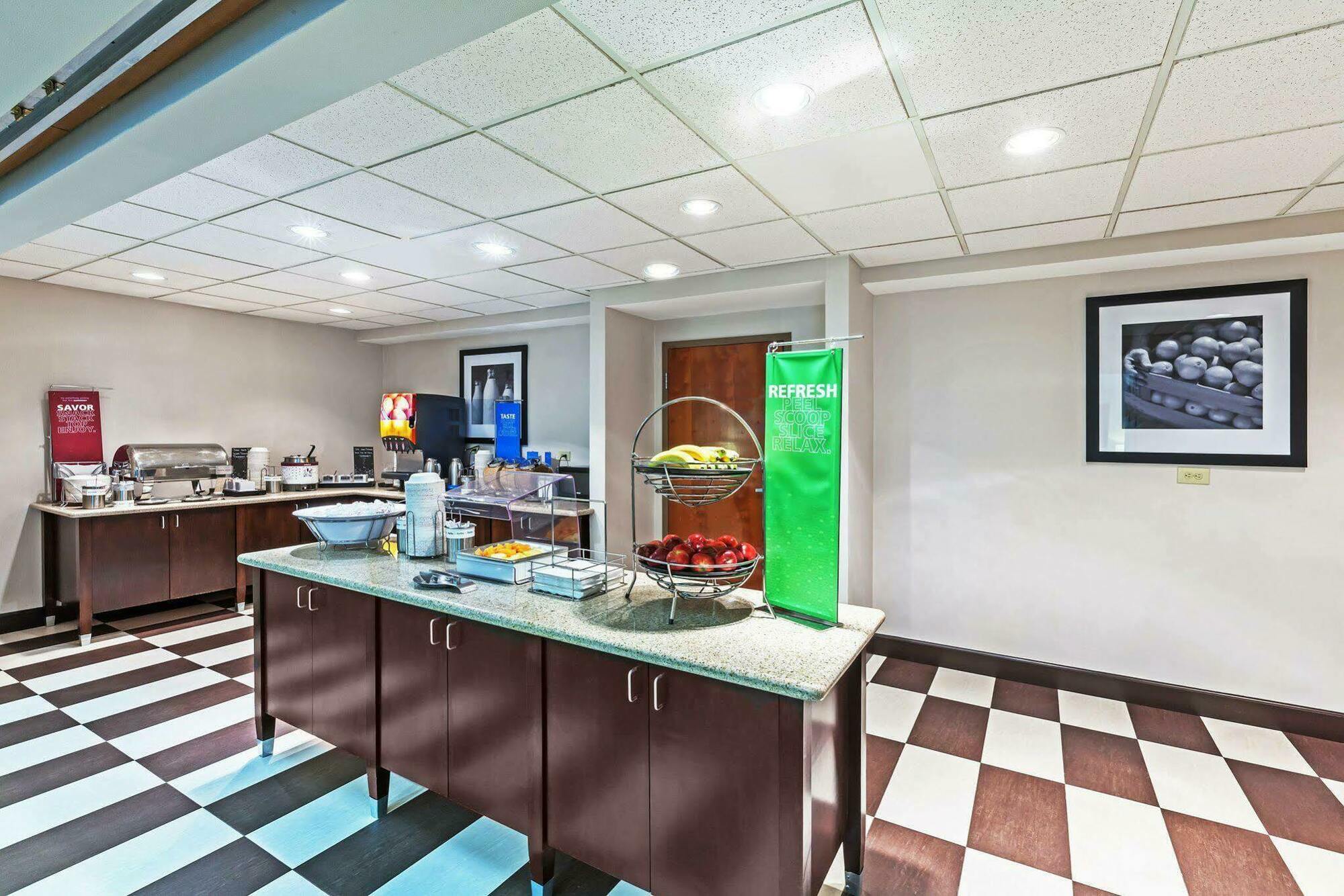 Hampton Inn & Suites Houston-Westchase Екстер'єр фото
